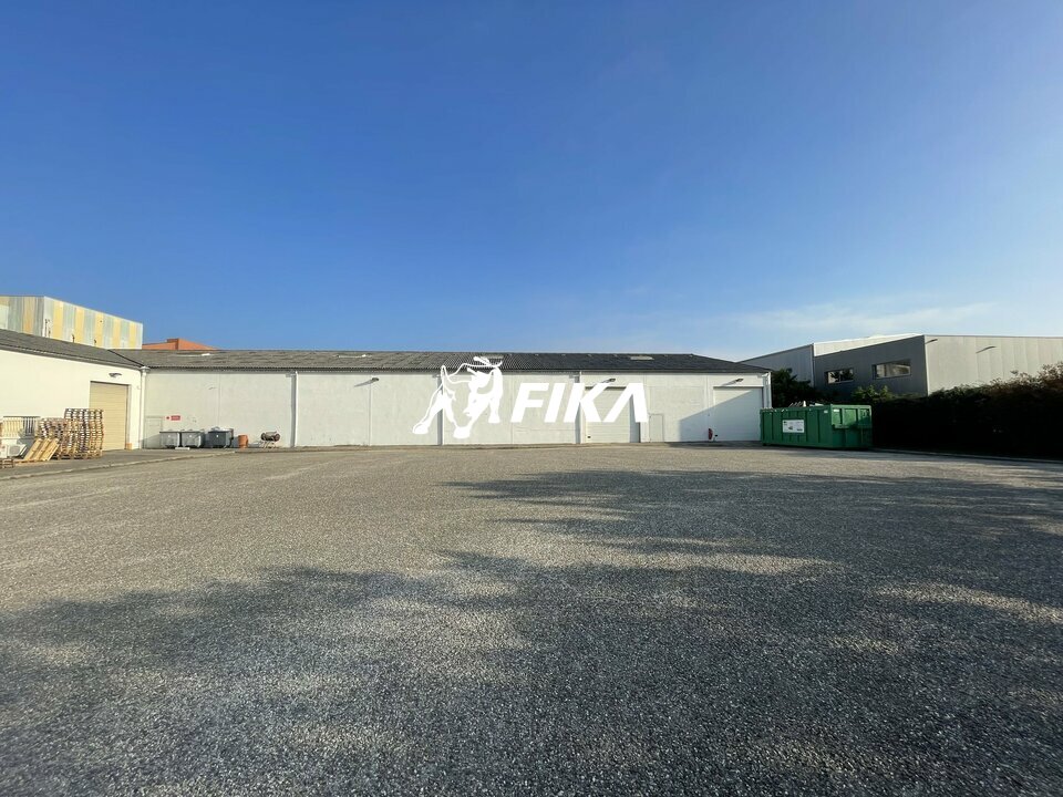 A LOUER LOCAL D'ACTIVITE 1 200 m2 - (81000) ALBI
