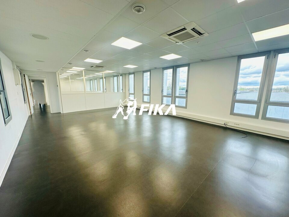 A LOUER BUREAUX - 176 m2 - (33700) MÉRIGNAC