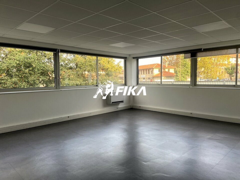 A LOUER BUREAUX 215 m2 - (31300) TOULOUSE