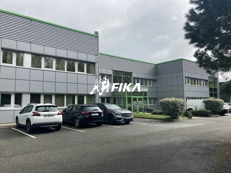 A LOUER BUREAUX 1 001 m2 (31620) CASTELNAU D'ESTRETEFONDS