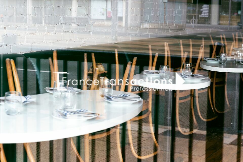 A CEDER FONDS DE COMMERCE BAR LICENSE III RESTAURANT AVEC TERRASSE