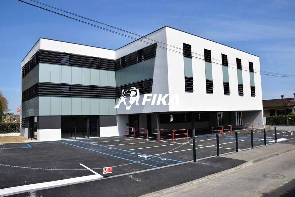 A VENDRE BUREAUX 388 m2  - (31330) GRENADE