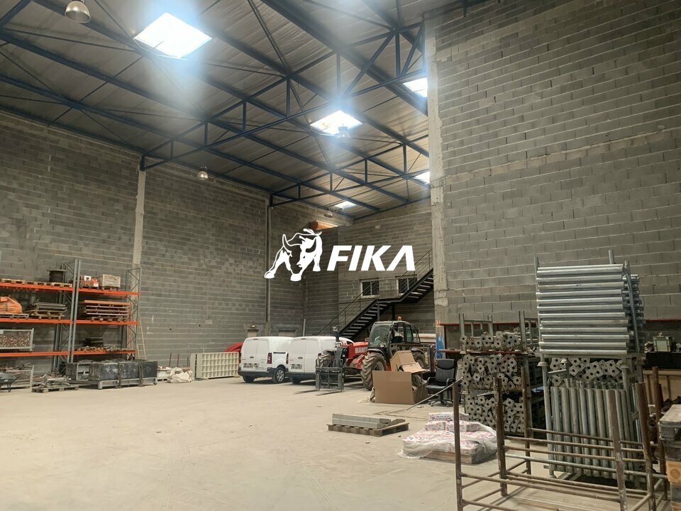 A VENDRE LOCAL D'ACTIVITE - 1 217 m2 (31270) CUGNAUX