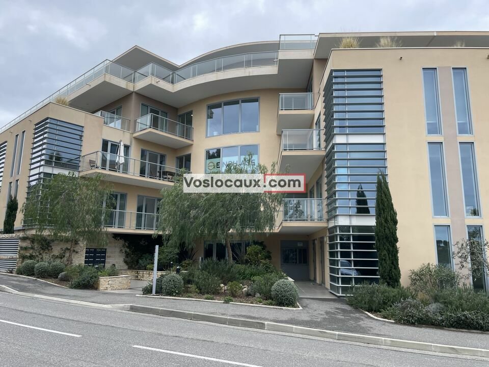 A  louer :  Bureaux de 230m² à SOPHIA ANTIPOLIS - LES TEMPLIERS