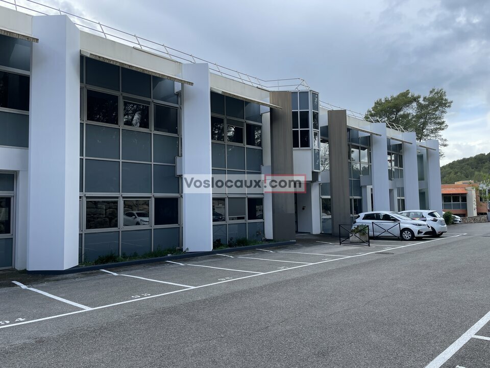 A louer Locaux d'activité 704m² Valbonne