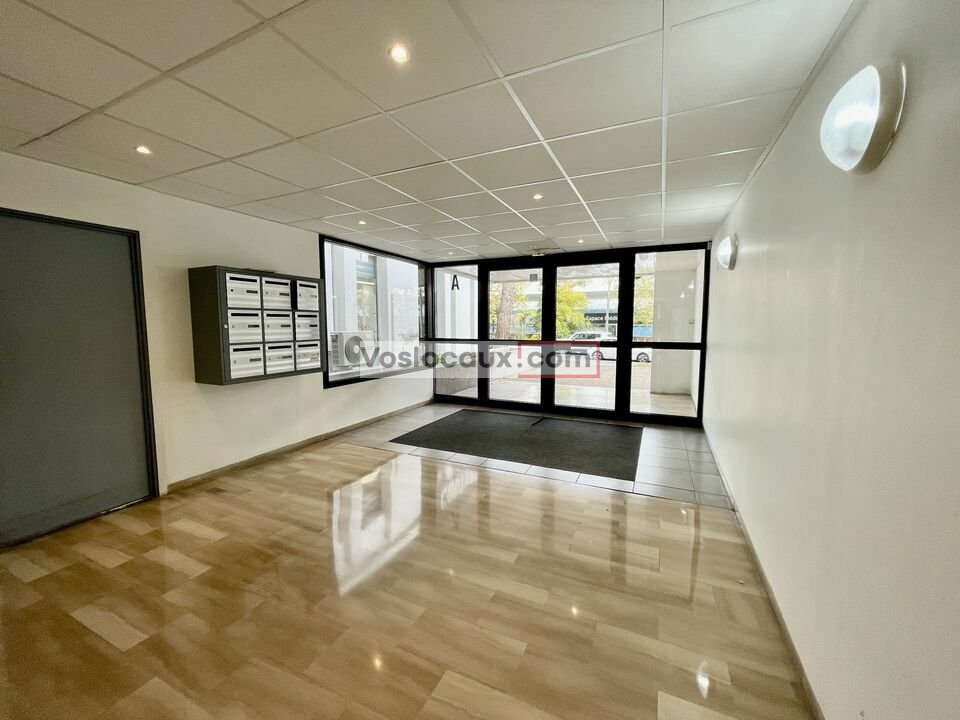 À LOUER - Bureaux de 165m2 à SAINT-LAURENT-DU-VAR