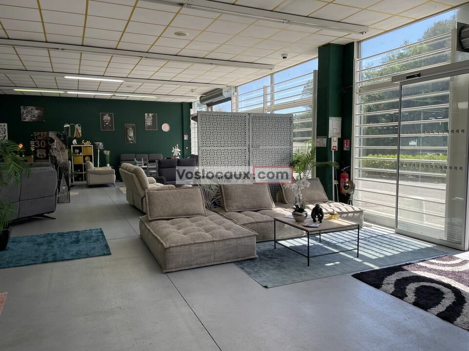 A louer Local commercial  480m² Vallauris