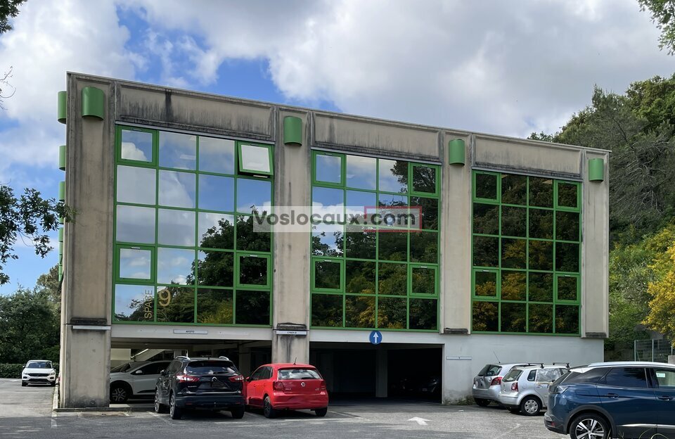 À LOUER  Bureaux de 100 m²  VALLAURIS / CHEMIN DE SAINT-BERNARD 