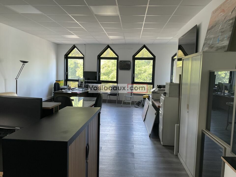 A louer : bureaux de 50 m² à CAGNES-SUR-MER