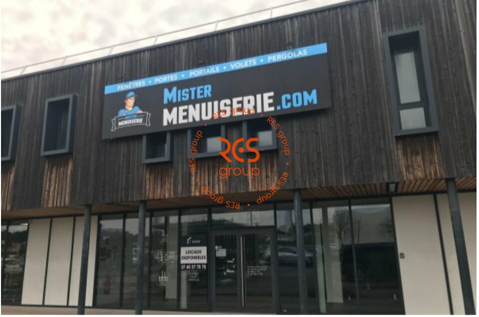 A louer Local commercial  446m² Biganos