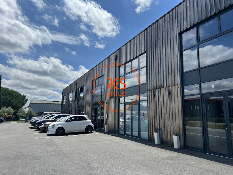 A VENDRE - RARE SUR LE SECTEUR   A VENDRE - RARE SUR LE SECTEUR