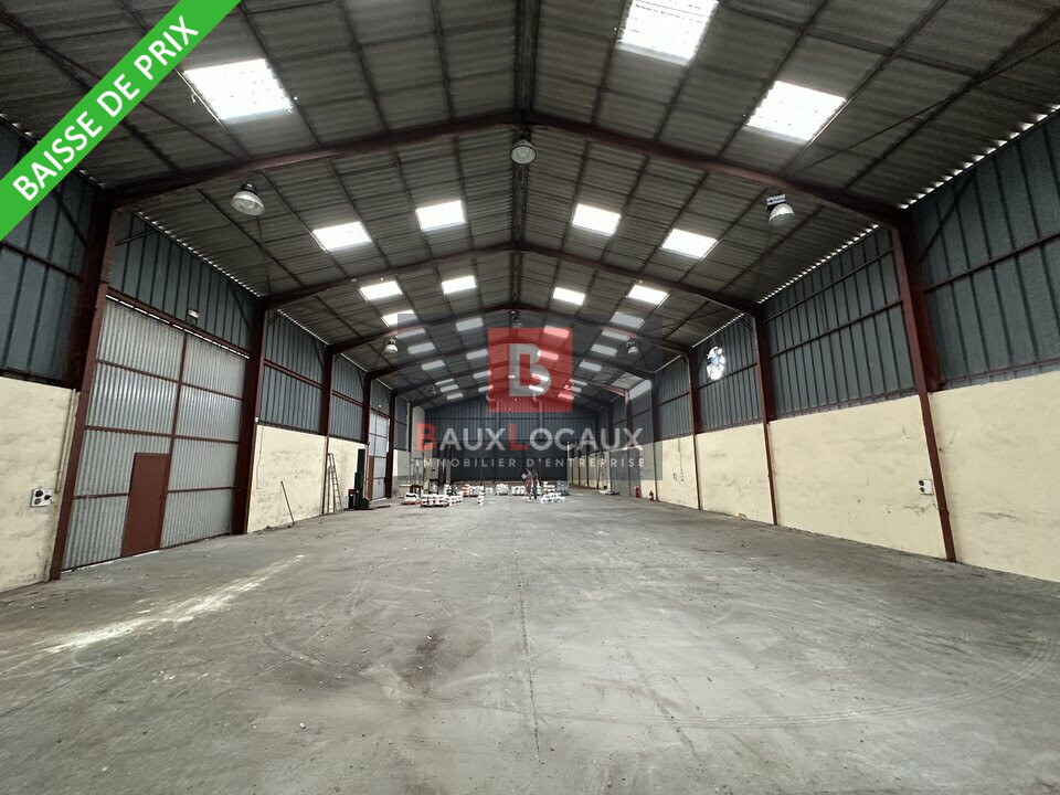 A louer Locaux d'activité 1019m² Mollégès