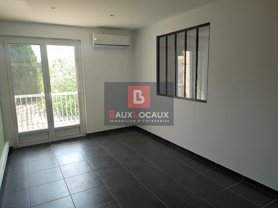 LOCATION BUREAUX D'ENVIRON 82 m² AVEC BALCON