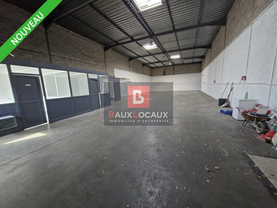 A LOUER  364m2 LOCAL D ACTIVITE EN ZI ROGNAC NORD