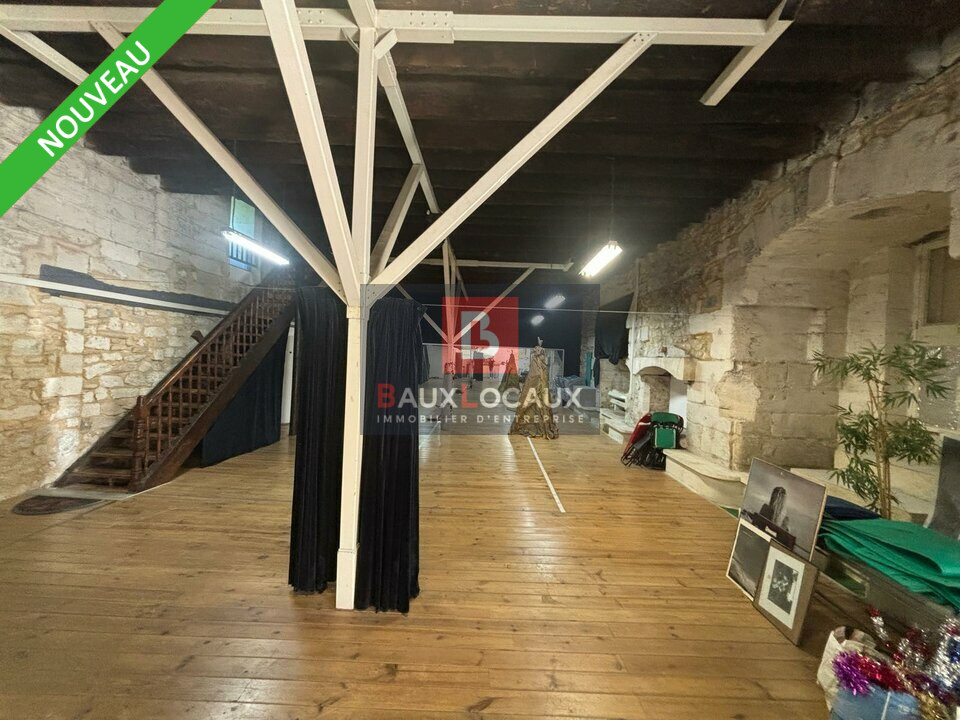 À Vendre  Ensemble Immobilier Polyvalent  Villeneuve-lès-Avignon