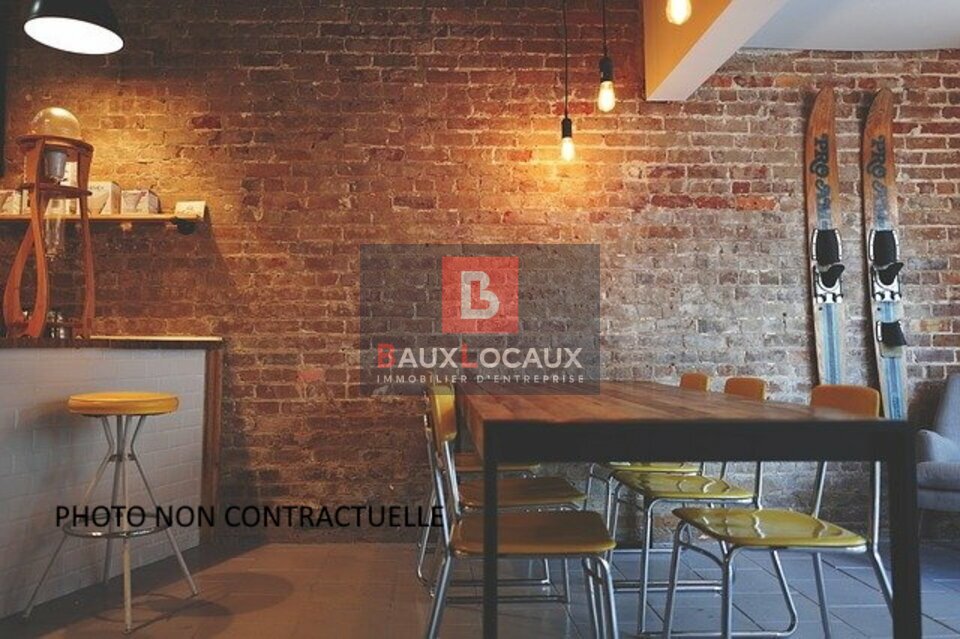 LOCATION LOCAL COMMERCIAL 100 m² RDC ET R+1 SALON DE PROVENCE