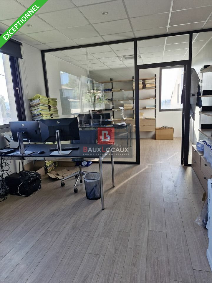 A louer Locaux d'activité 152m² La Fare-les-Oliviers