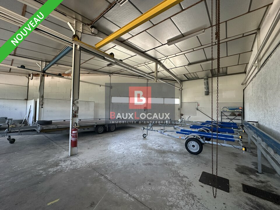 À LOUER  LOCAL D ACTIVITE DE 600 M²  LE PONTET