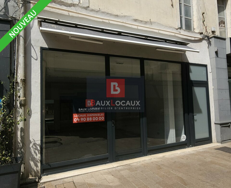 CARPENTRAS  EMPLACEMENT N°1 EN RUE PIÉTONNE 65M²