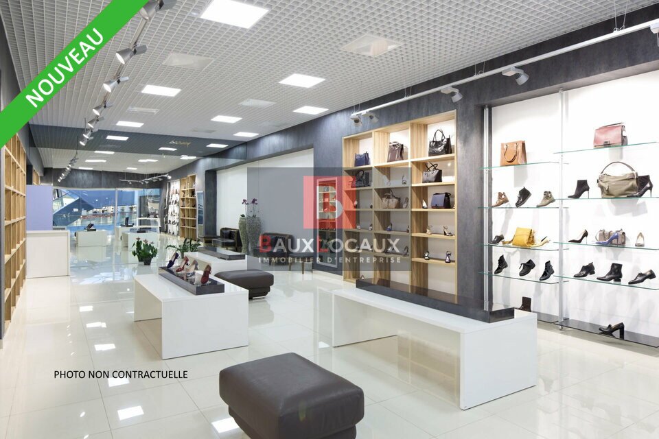 À VENDRE  MURS COMMERCIAUX 155 m² CENTRE COMMERCIAL AVIGNON 