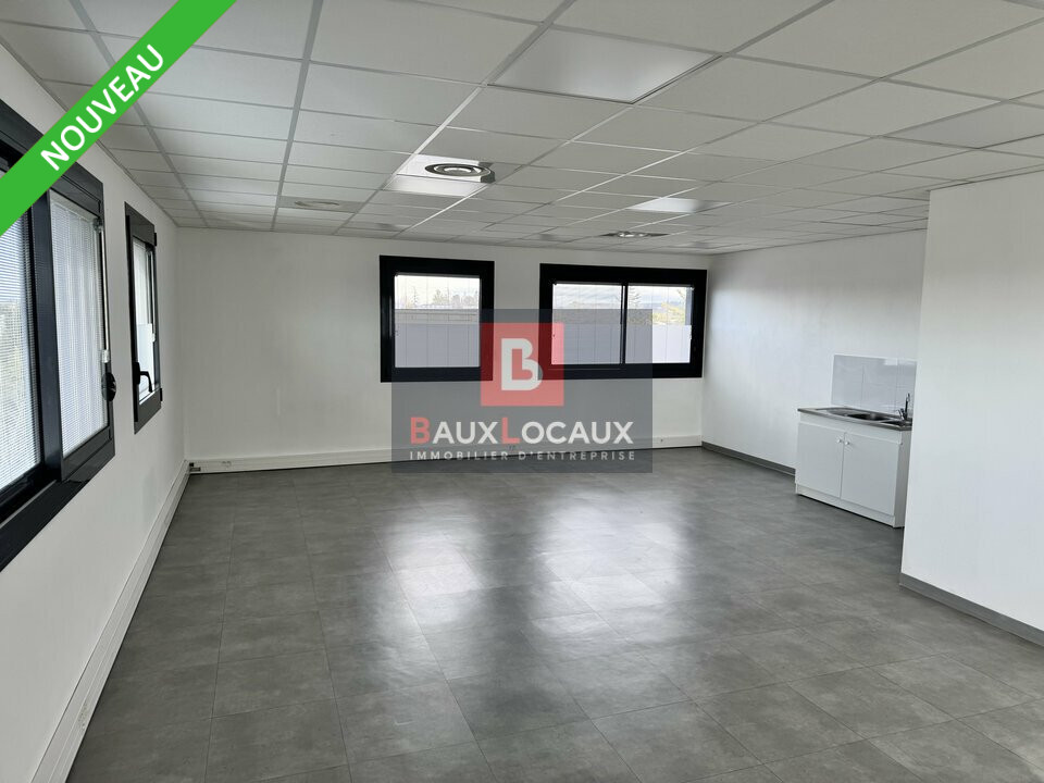 A LOUER BUREAUX D'ENVIRON 67M² A  AVIGNON AGROPARC