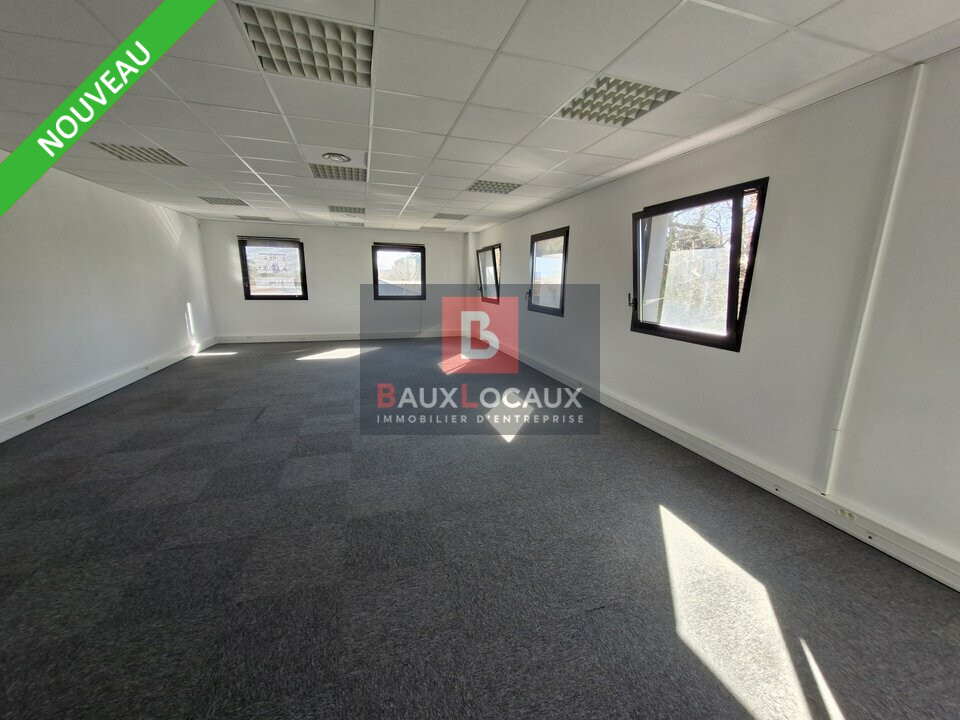 A LOUER BUREAU DE 66M2 EN 1er ETAGE  ZI LA JALASSIERE A EGUILLES