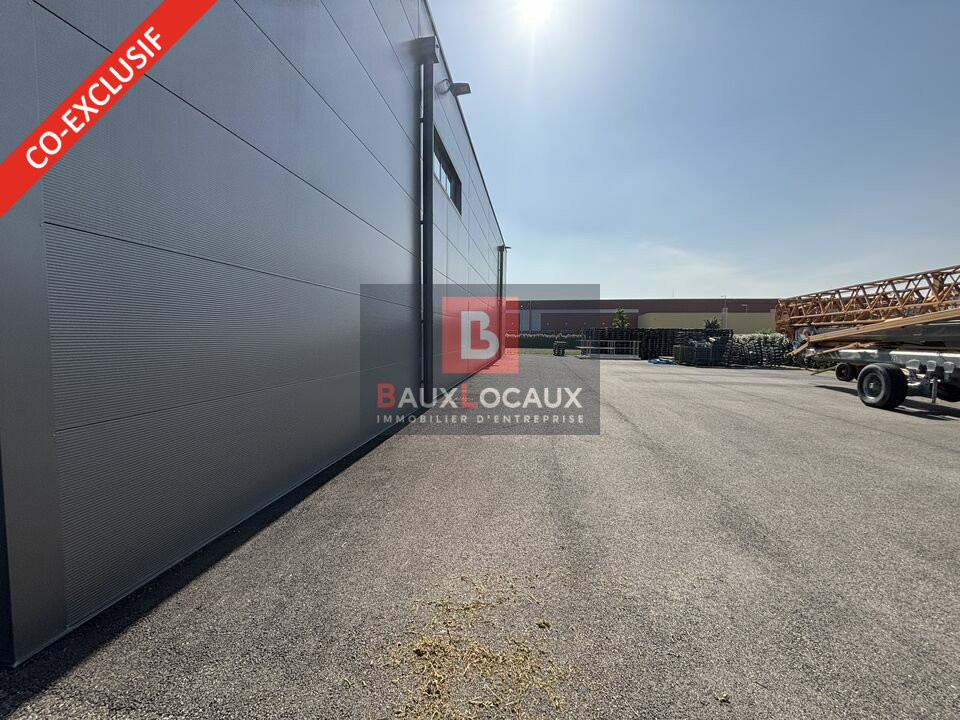 A louer Locaux d'activité 667m² Courthézon