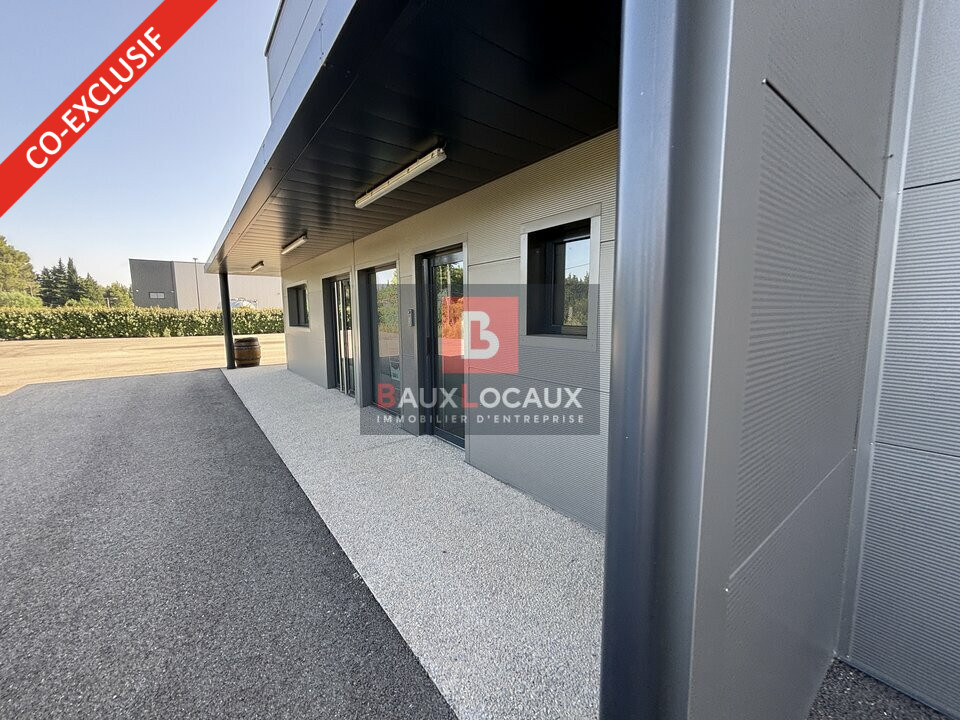 A louer Locaux d'activité 667m² Courthézon