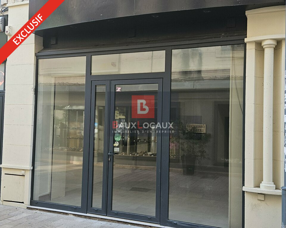 À louer : Local commercial idéal en plein cur de Carpentras de 140m²