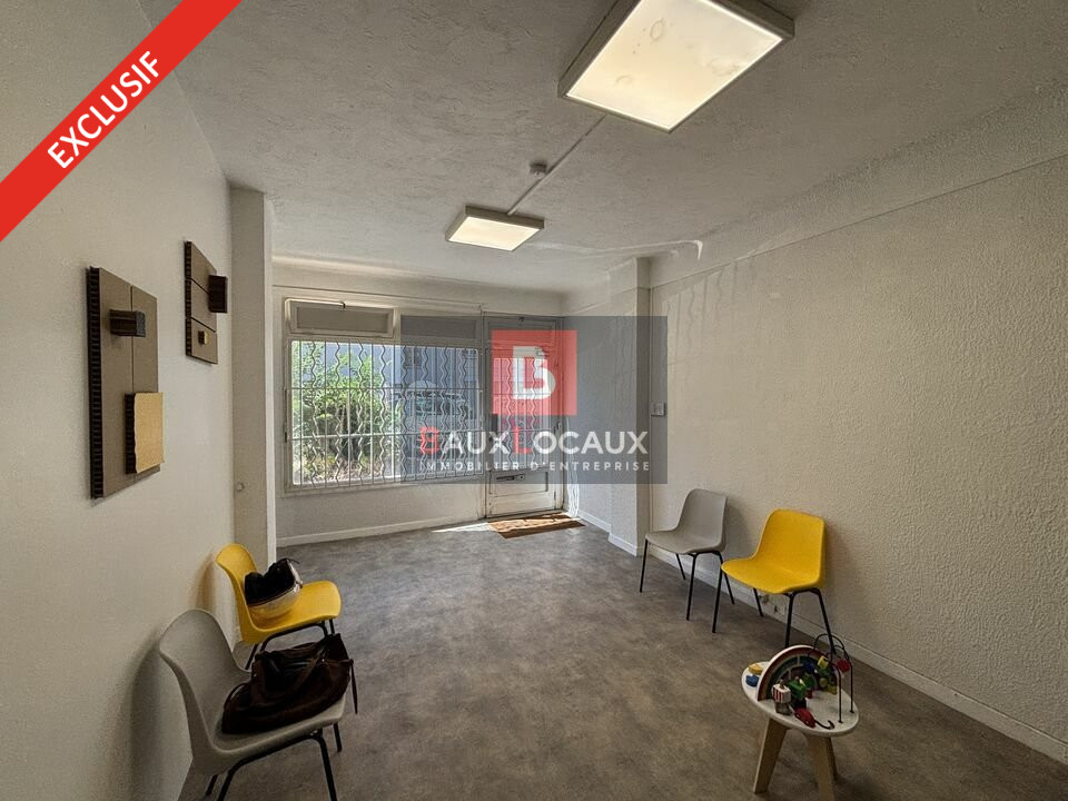 A louer Local commercial  68m² Avignon