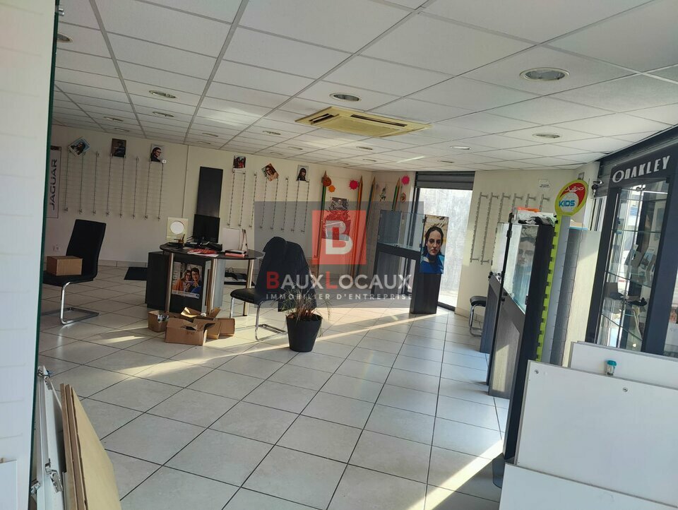 LOCATION LOCAL COMMERCIAL 84 m² LANCON PROVENCE