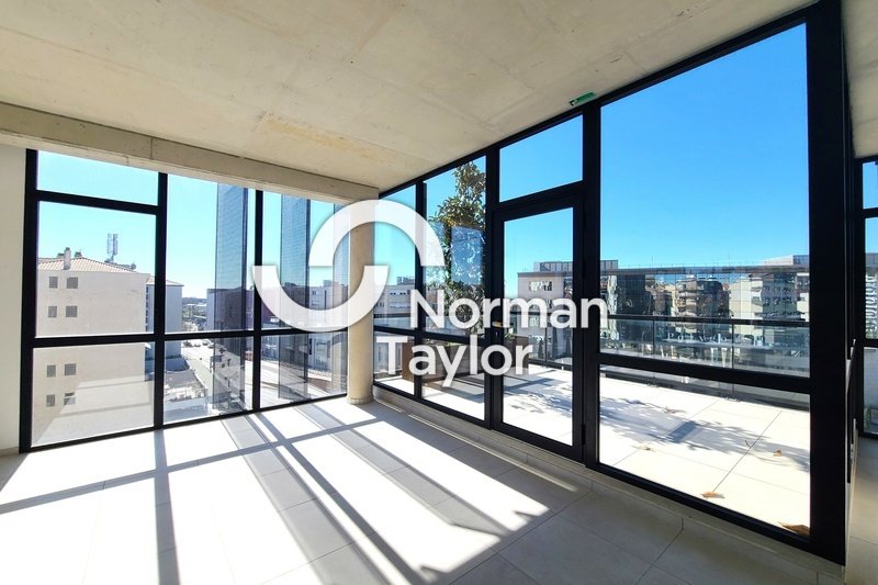 Bureaux de 135 m² à louer  Béziers