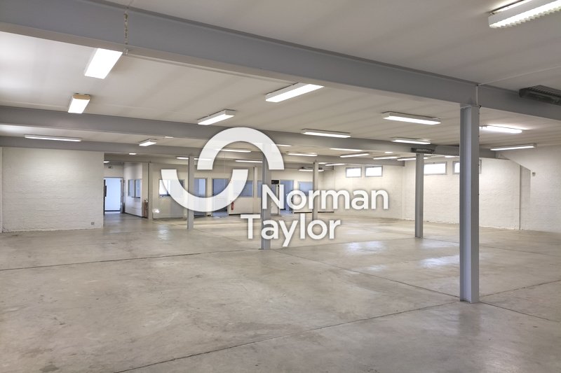 Local d'activité de 750 m² à louer  Béziers