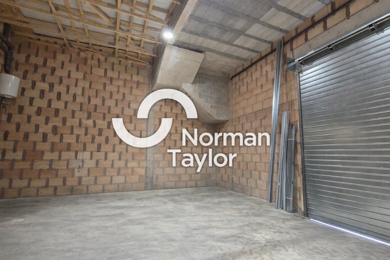 A louer Locaux d'activité 115m² Béziers