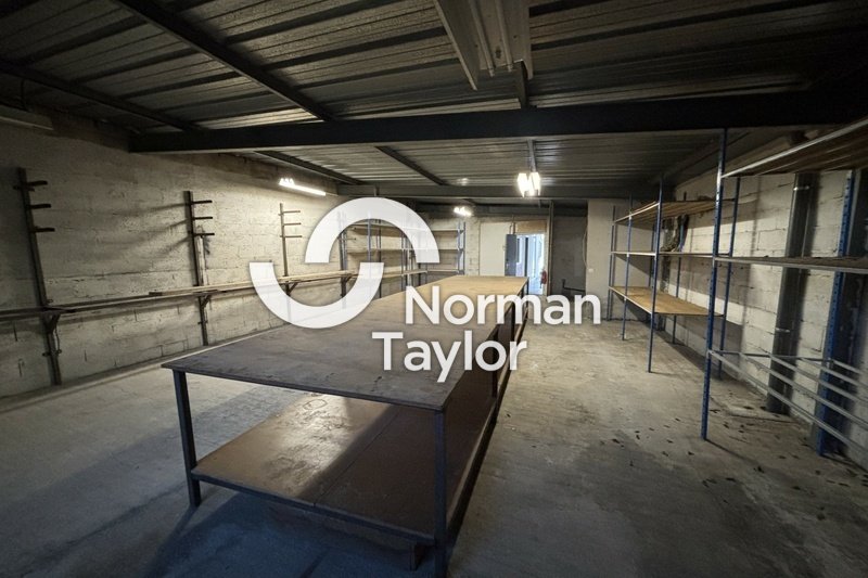 A louer Locaux d'activité 216m² Montpellier