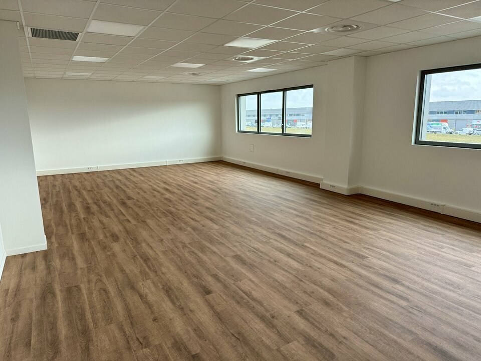 A louer Locaux d'activité 357m² Le Thillay