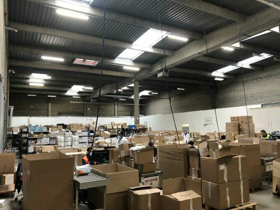 LOCAL D'ACTIVITES AVEC QUAIS DE DECHARGEMENT