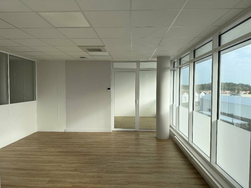 Bureaux à vendre - 134.0 m2 - 64 - Pyrenees-Atlantiques
