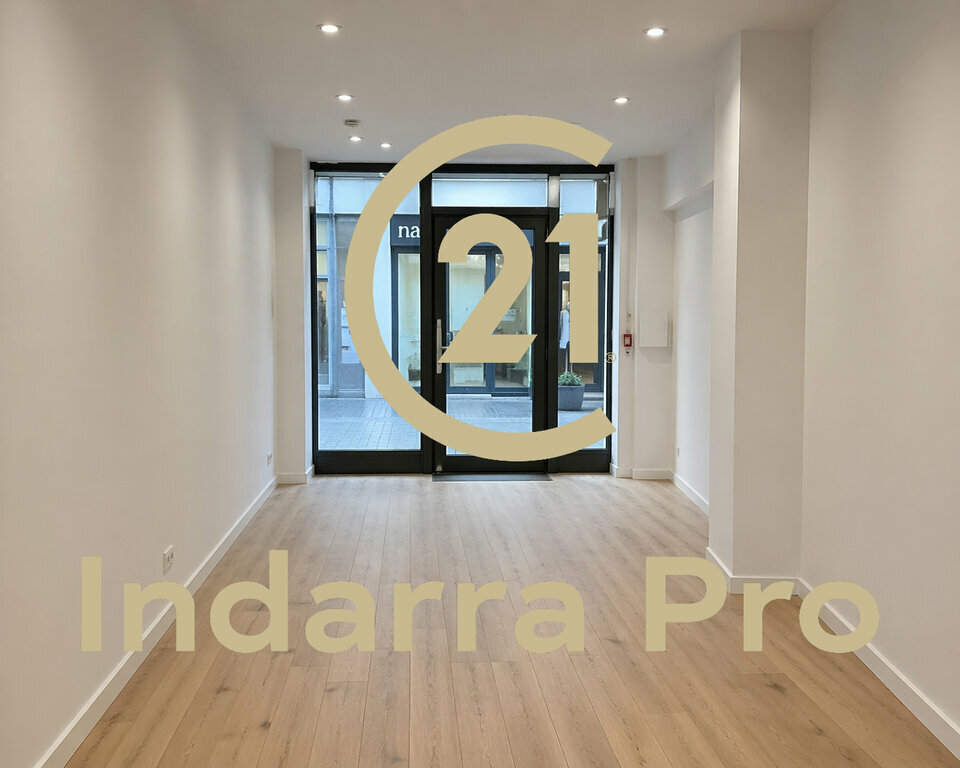 Local commercial à vendre - 27.0 m2 - 64 - Pyrenees-Atlantiques