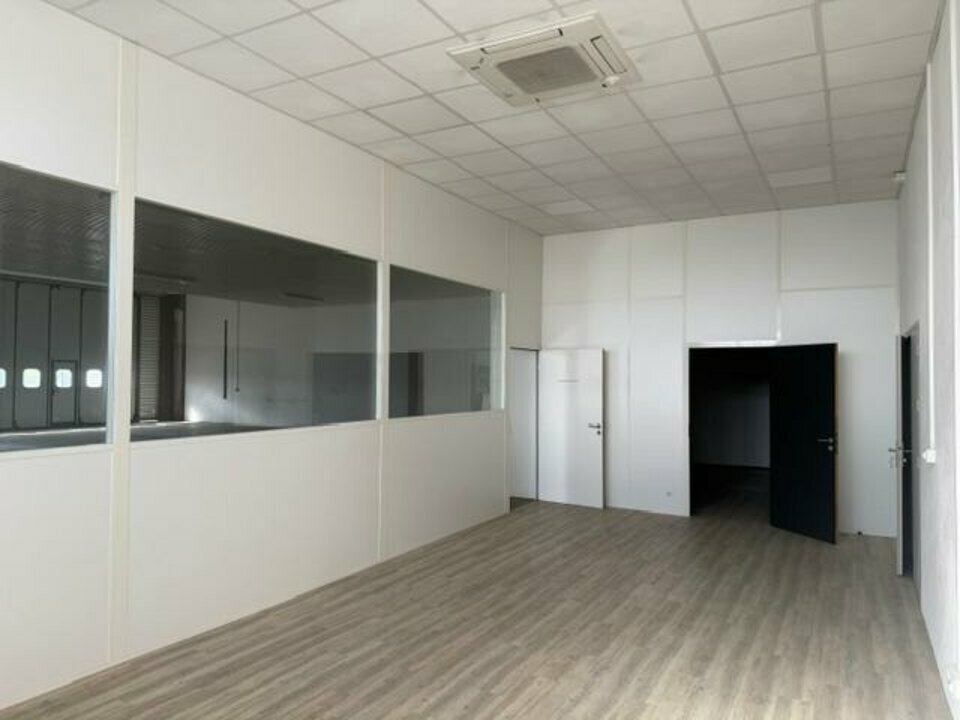 Local d'activité à louer - 433.0 m2 - 64 - Pyrenees-Atlantiques