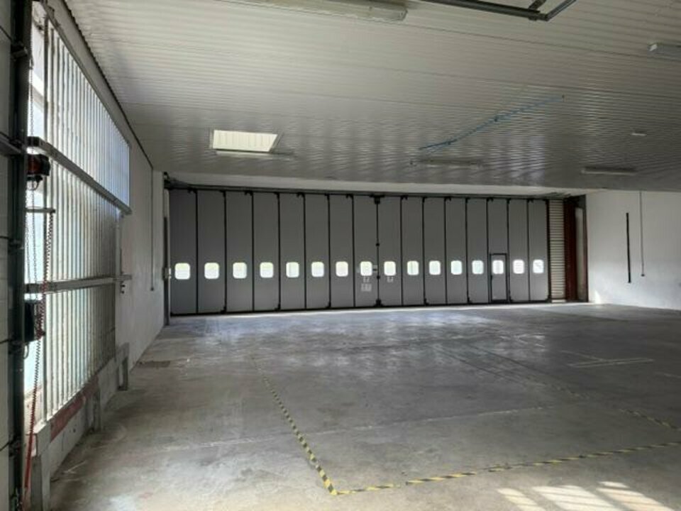 Local d'activité à louer - 433.0 m2 - 64 - Pyrenees-Atlantiques