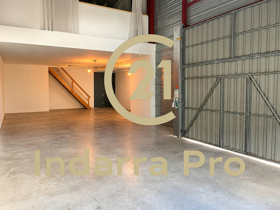 Local d'activité à louer - 350.0 m2 - 64 - Pyrenees-Atlantiques