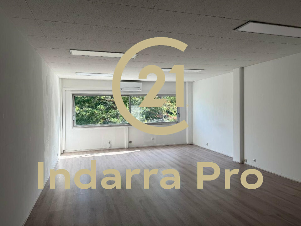 Bureaux à louer - 44.0 m2 - 64 - Pyrenees-Atlantiques