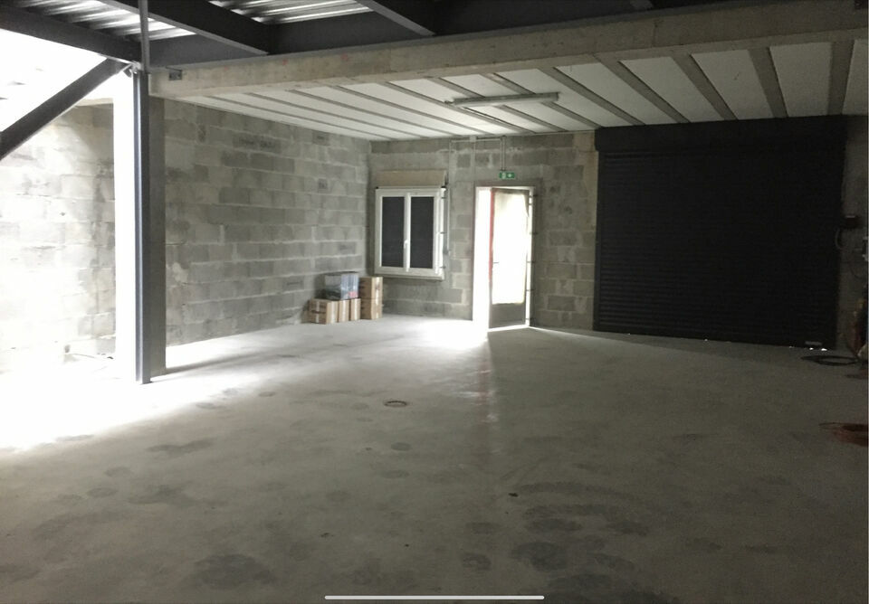 Local d'activité à vendre - 131.0 m2 - 64 - Pyrenees-Atlantiques