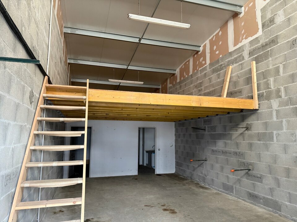 Agrandir la photo Entrepôt à louer - 85.0 m2 - 64 - Pyrenees-Atlantiques