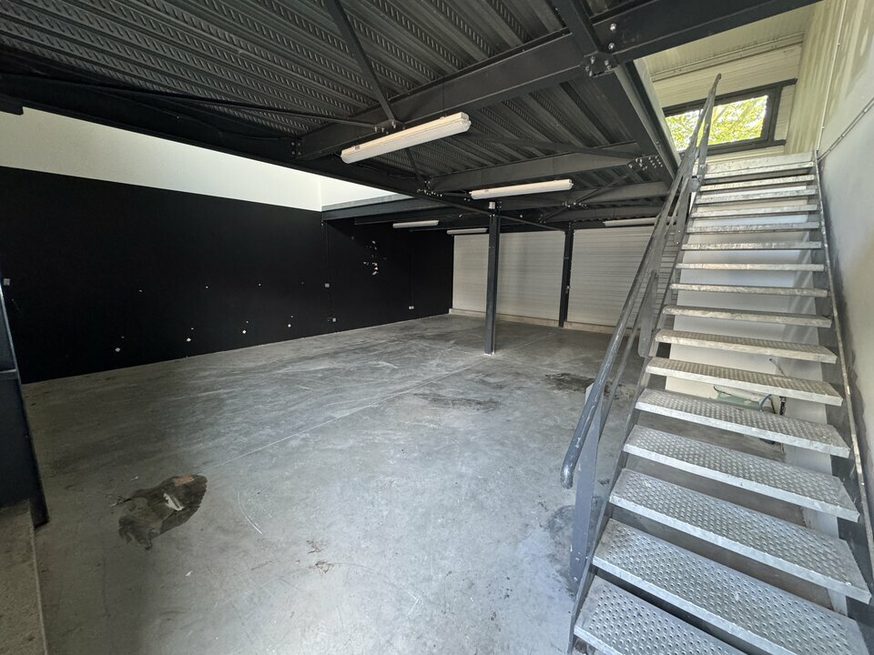Agrandir la photo Local d'activité à louer - 137.0 m2 - 64 - Pyrenees-Atlantiques