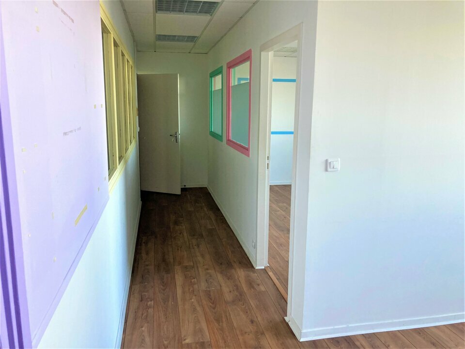 Agrandir la photo Bureaux à louer - 200.0 m2 - 64 - Pyrenees-Atlantiques