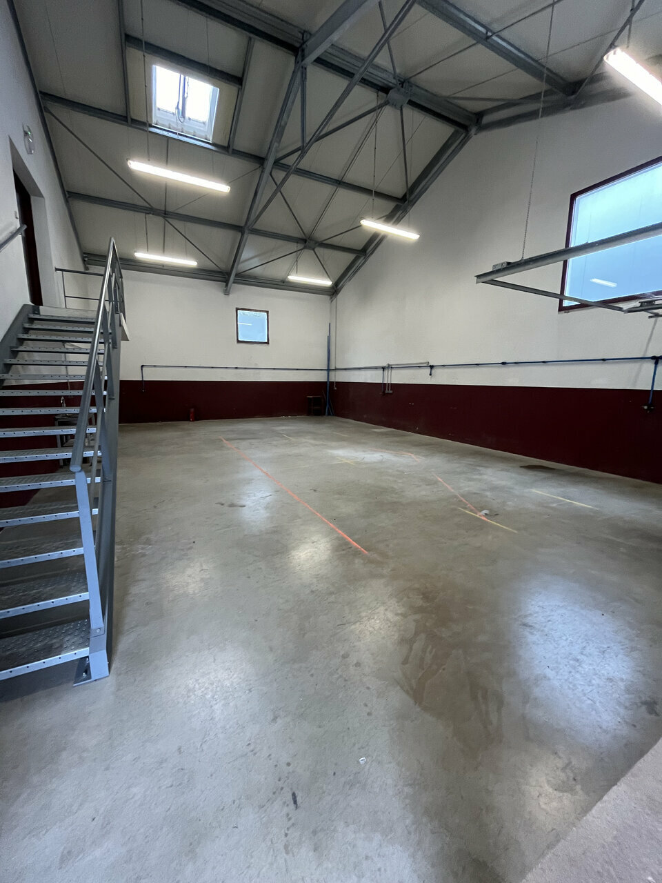 Local d'activité à louer - 184.0 m2 - 64 - Pyrenees-Atlantiques