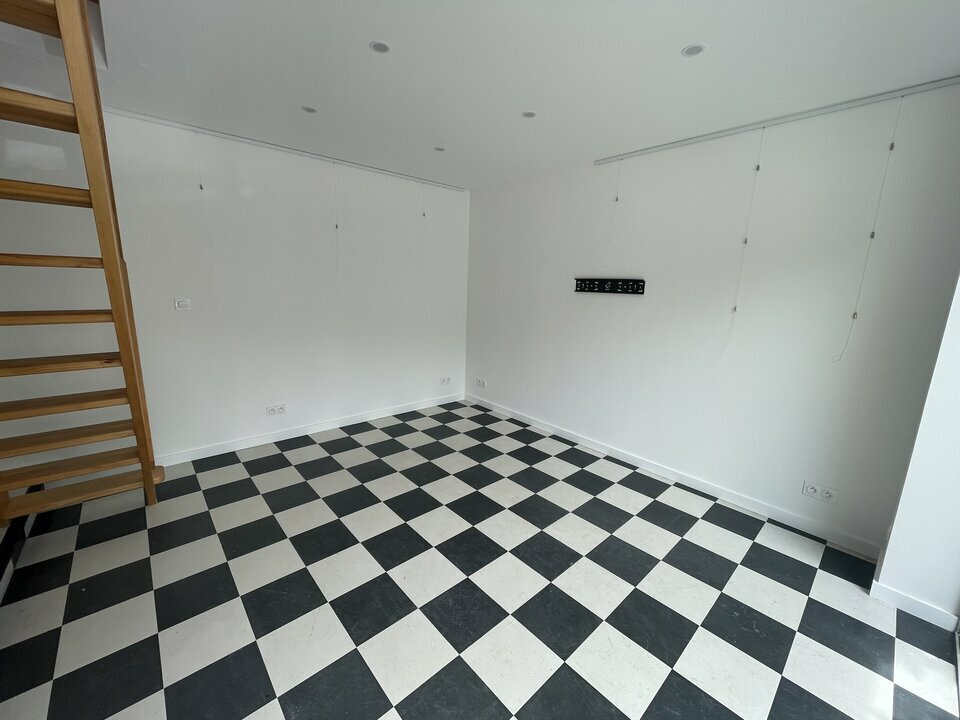 Agrandir la photo Local commercial à louer - 36.0 m2 - 64 - Pyrenees-Atlantiques