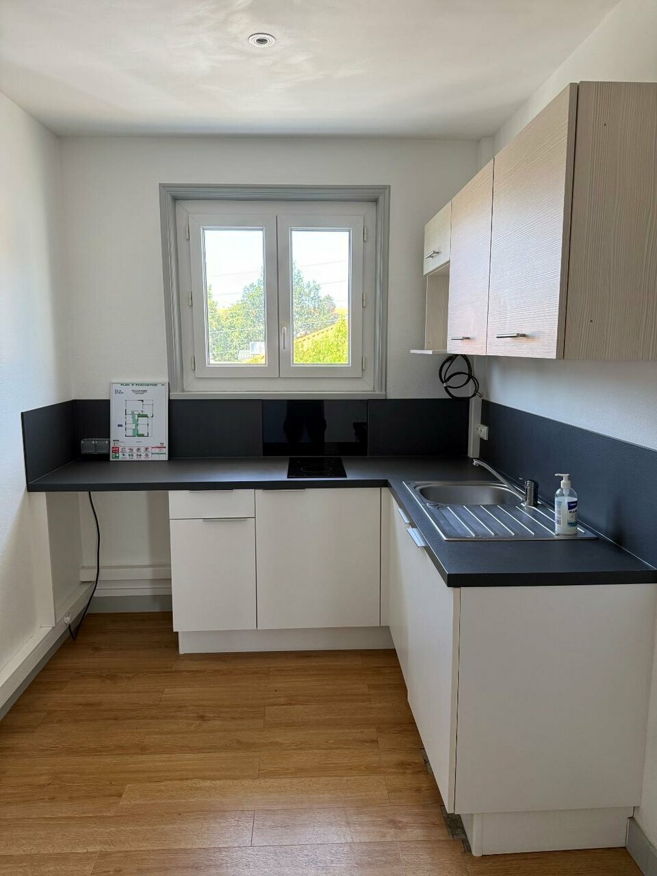 Bureaux à louer - 135.0 m2 - 64 - Pyrenees-Atlantiques